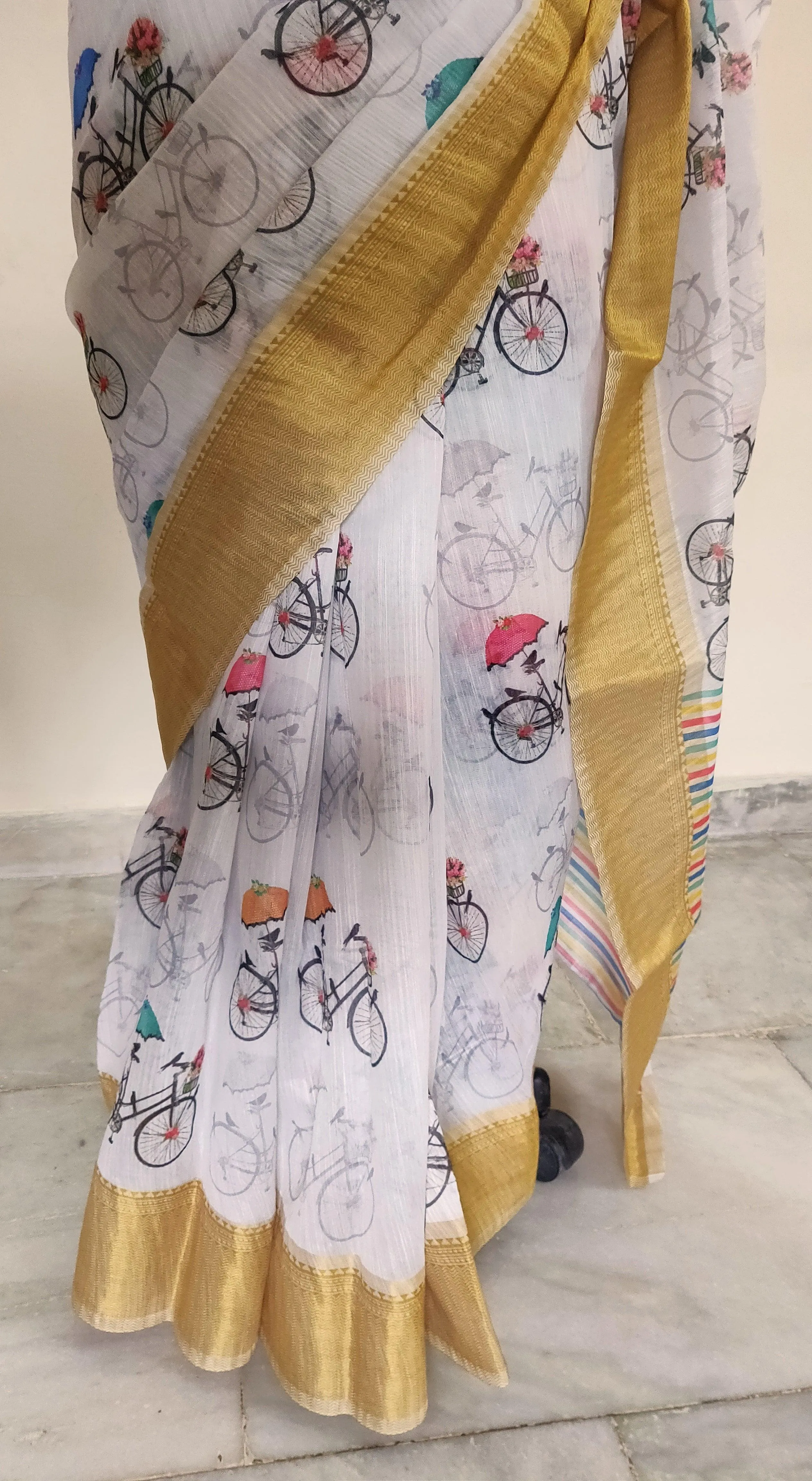 Designer Off white Quirky Printed Linen Silk Saree ND01