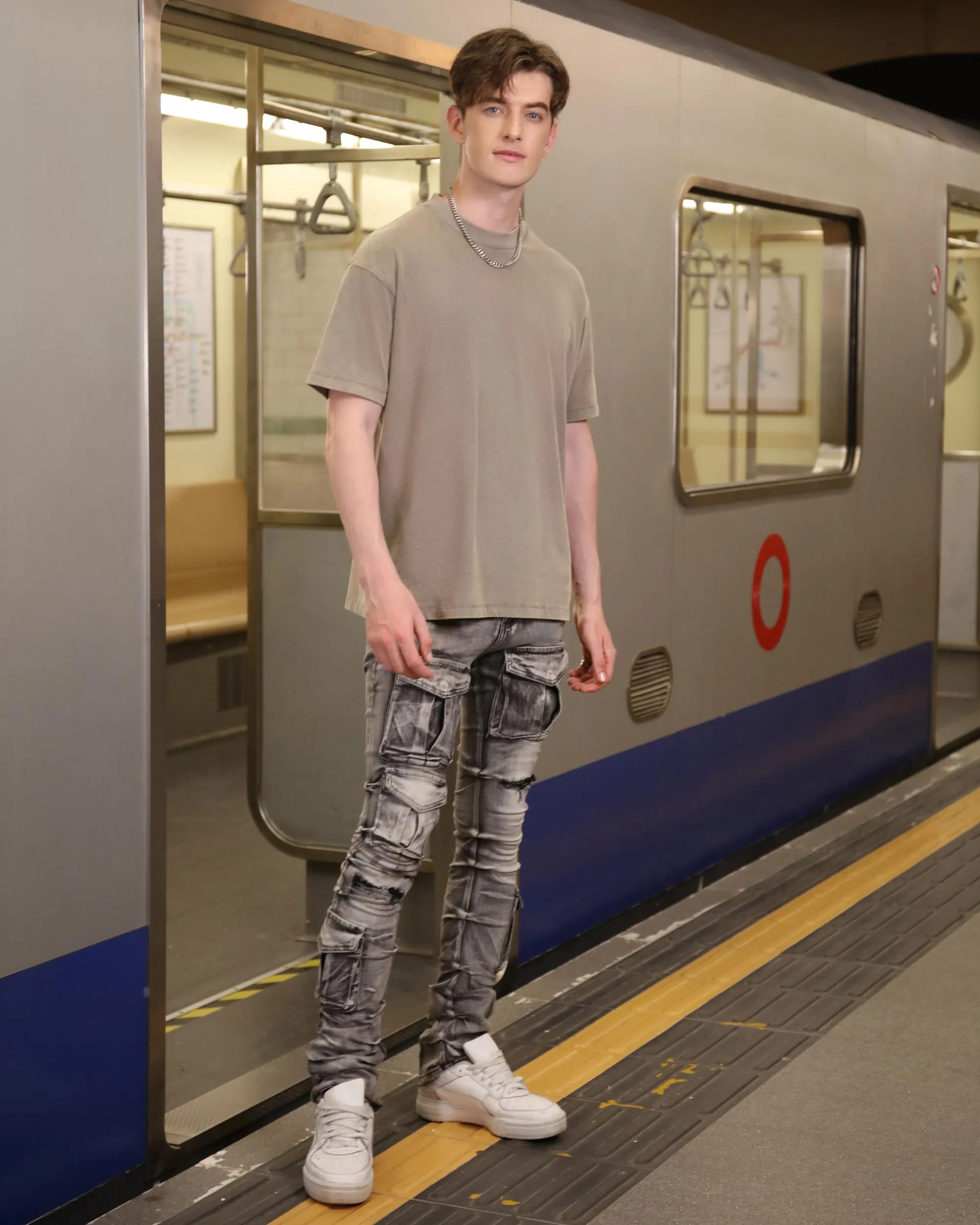 Distressed Gothic Cargo Grey Jeans with Multiple Pockets