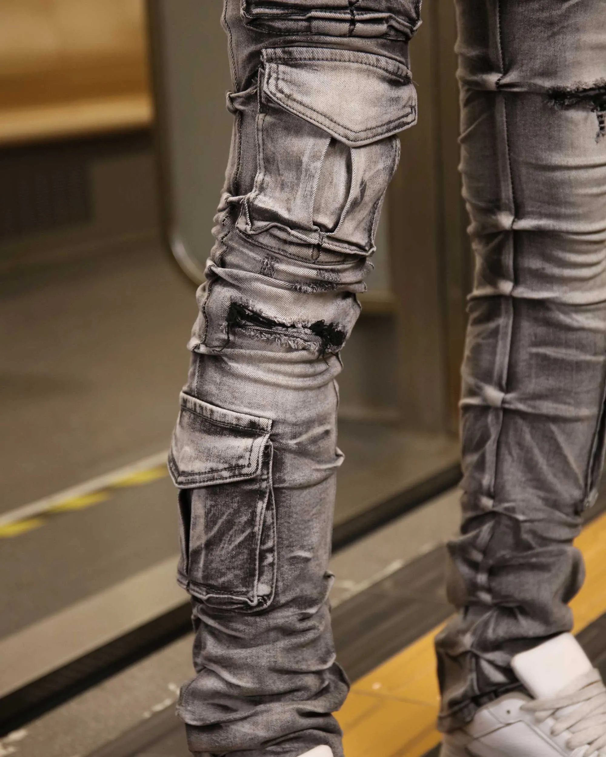 Distressed Gothic Cargo Grey Jeans with Multiple Pockets