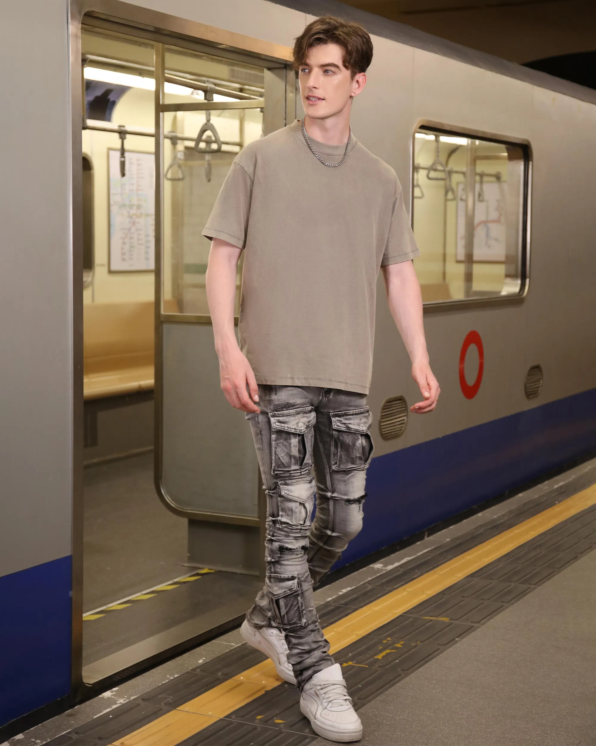 Distressed Gothic Cargo Grey Jeans with Multiple Pockets