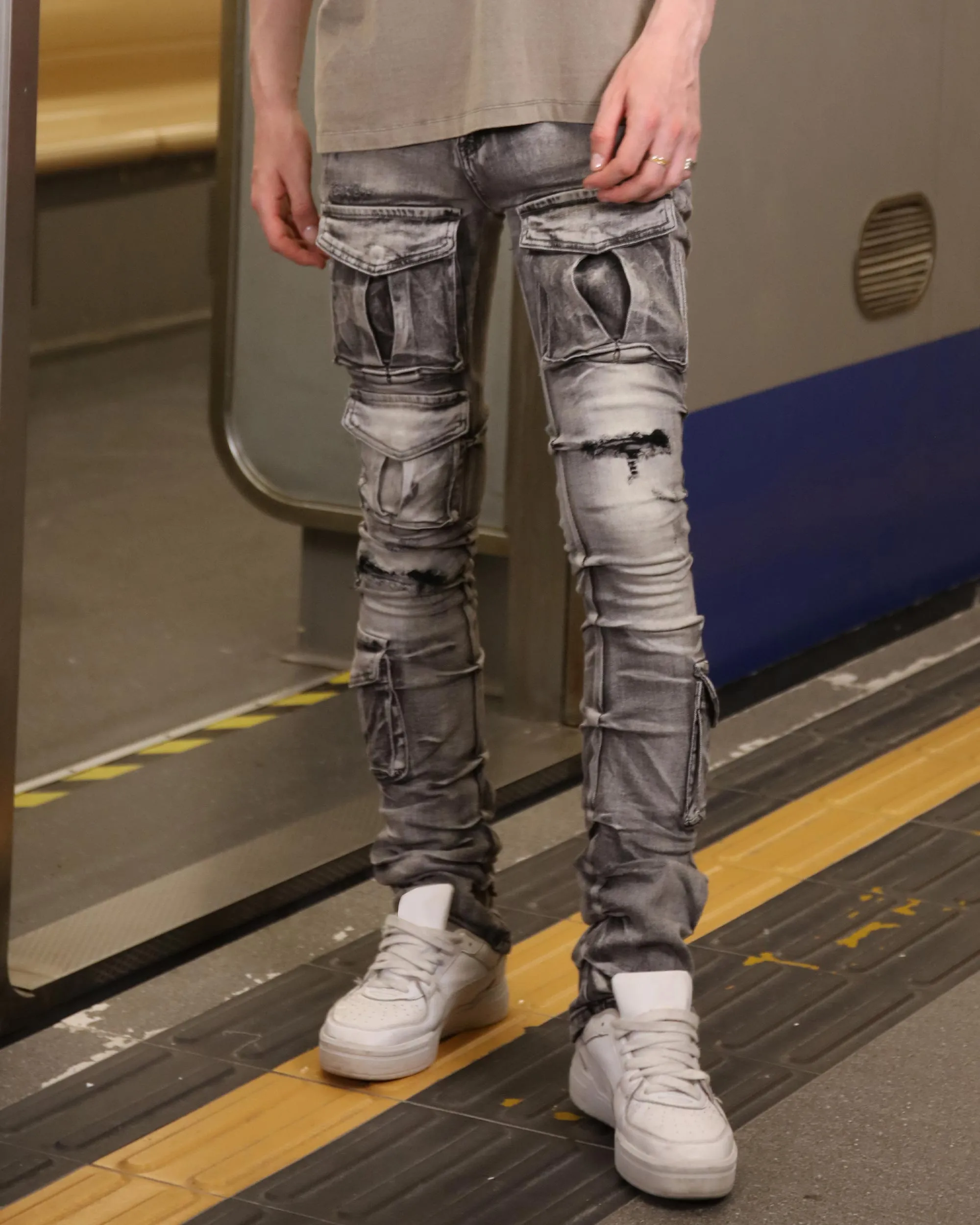 Distressed Gothic Cargo Grey Jeans with Multiple Pockets