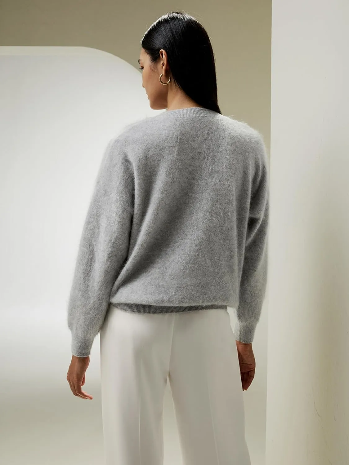 LilySilk 100% Cashmere Sweater for Women Casual Round Neck Loose Fit Drop Shoulder Relaxed Fit Pullover for Winter