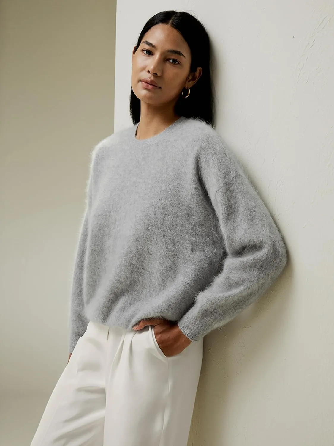 LilySilk 100% Cashmere Sweater for Women Casual Round Neck Loose Fit Drop Shoulder Relaxed Fit Pullover for Winter