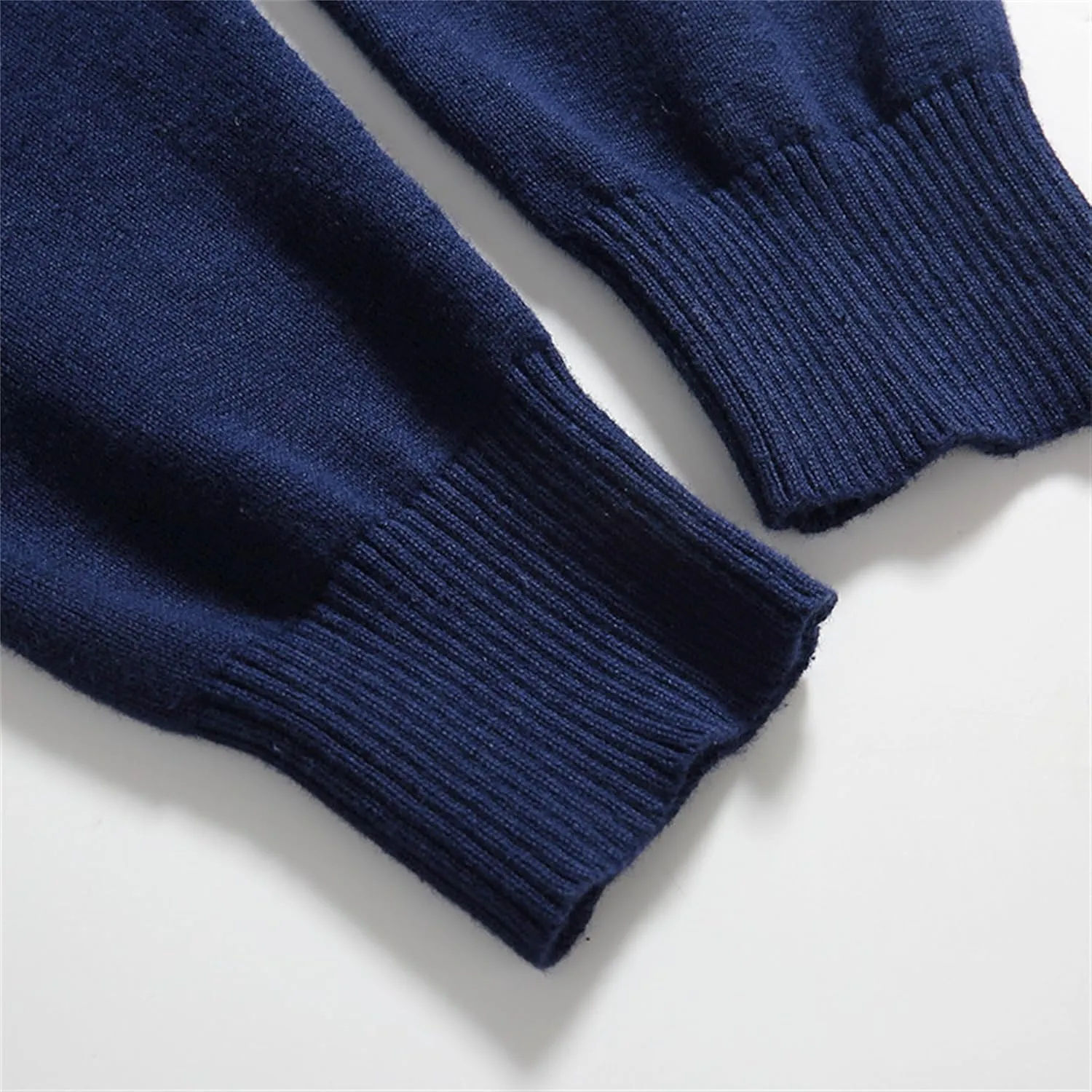 Men's V Neck Pullover Sweaters Long Sleeve Slim Fit Fashion Sweater Lightweight Classic Business Knitwear