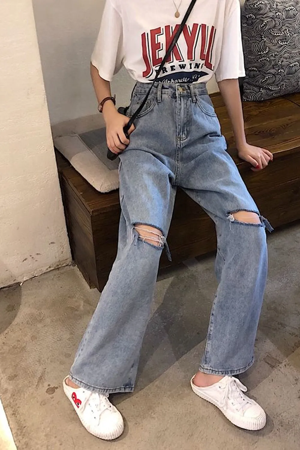 Vintage Knee Hole Ripped Jeans Pants